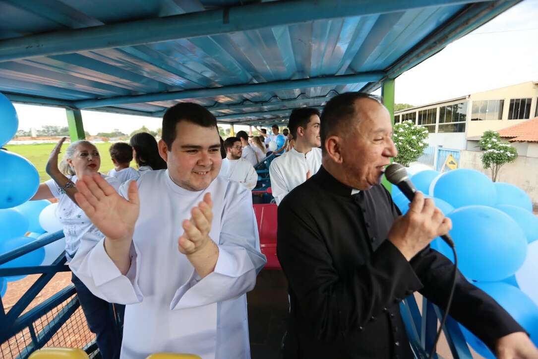 Com fé que atravessa gerações e distâncias, fiéis celebram Dia da Padroeira