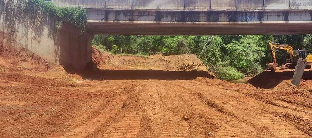 Obras começam em duas pontes com risco de desabamento na MS-040 Obras começam em duas pontes com risco de desabamento na MS-040