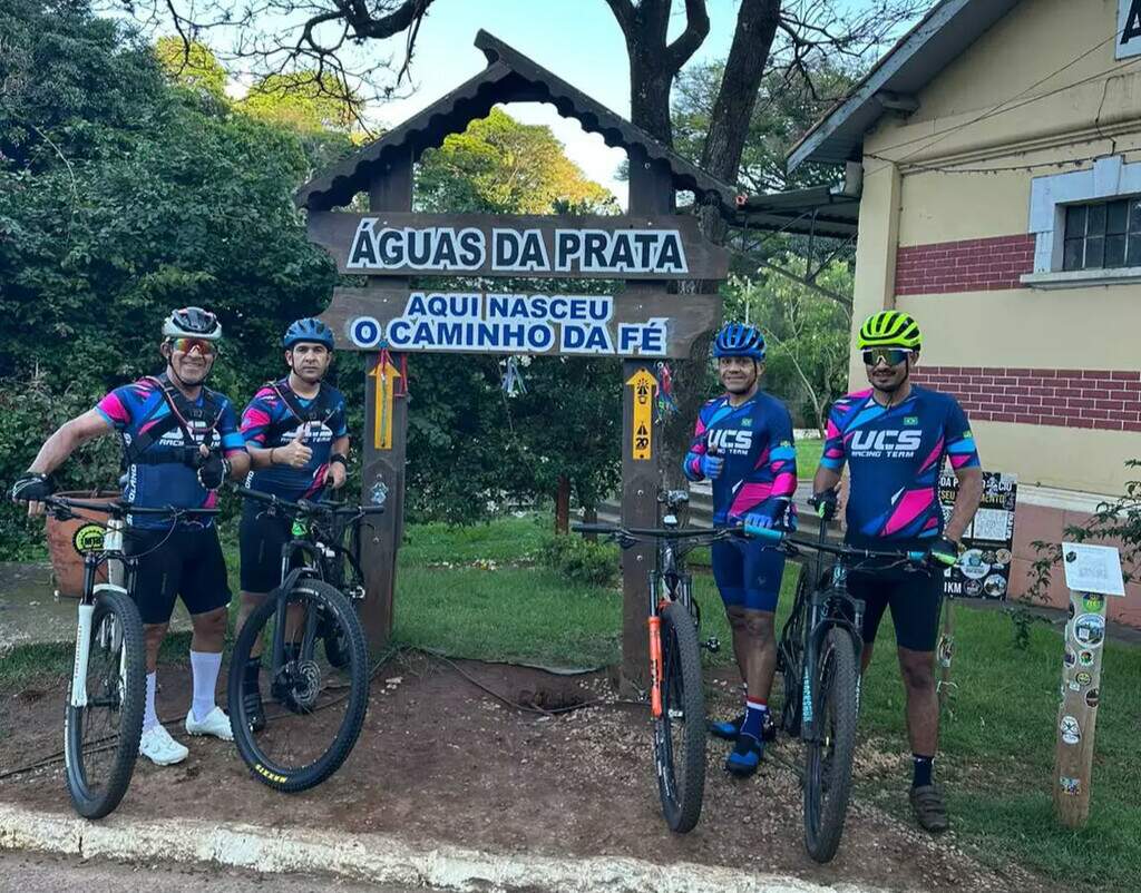 Após filho vencer infecção grave, pai pedala 320 km para pagar promessa Após filho vencer infecção grave, pai pedala 320 km para pagar promessa