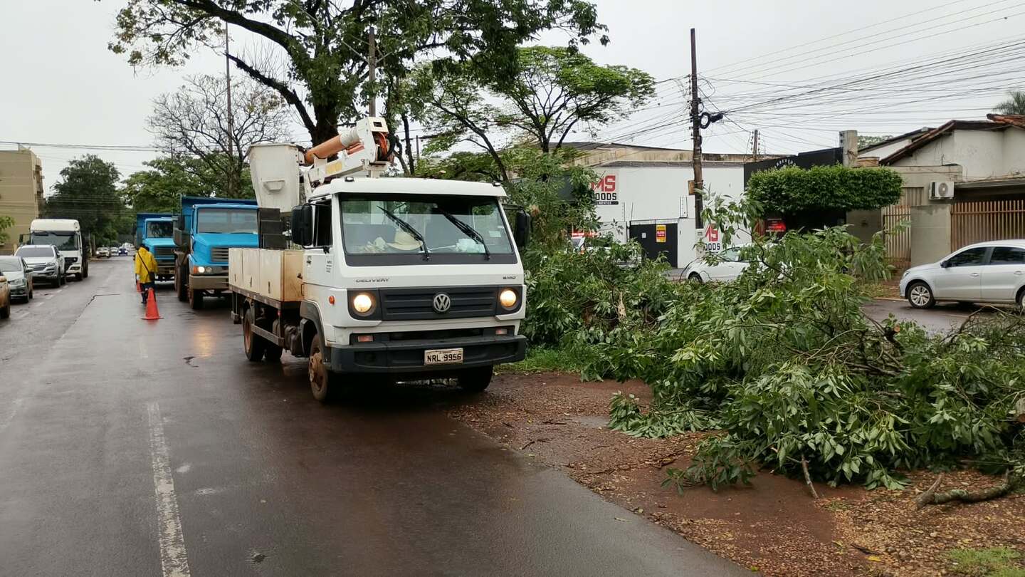 Após setembro mais chuvoso em oito anos, novo mês começa com alerta detempestade Após setembro mais chuvoso em oito anos, novo mês começa com alerta detempestade
