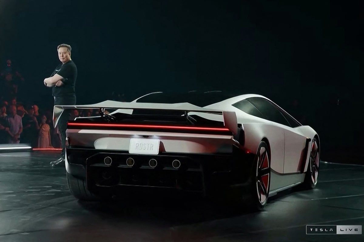 Elon Musk apresenta Roadster, o carro ‘voador’ da Tesla Elon Musk apresenta Roadster, o carro ‘voador’ da Tesla