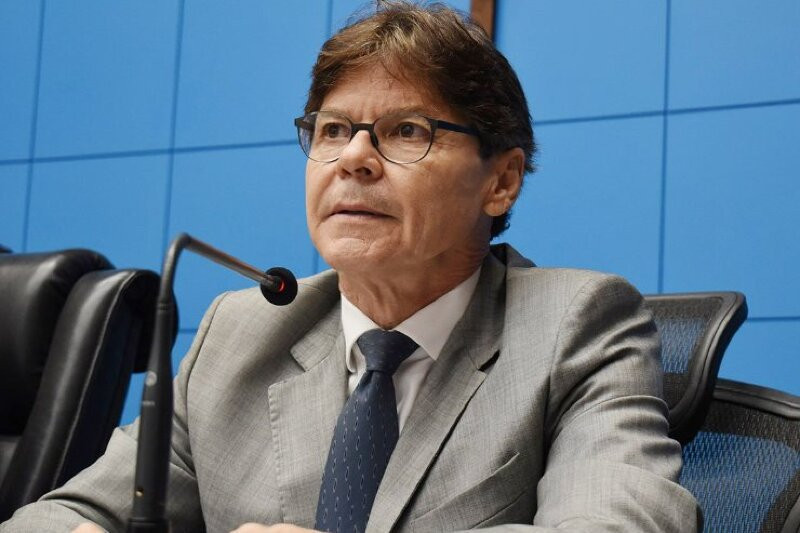 Deputado Paulo Duarte sofre AVC isquêmico e coloca stent Deputado Paulo Duarte sofre AVC isquêmico e coloca stent