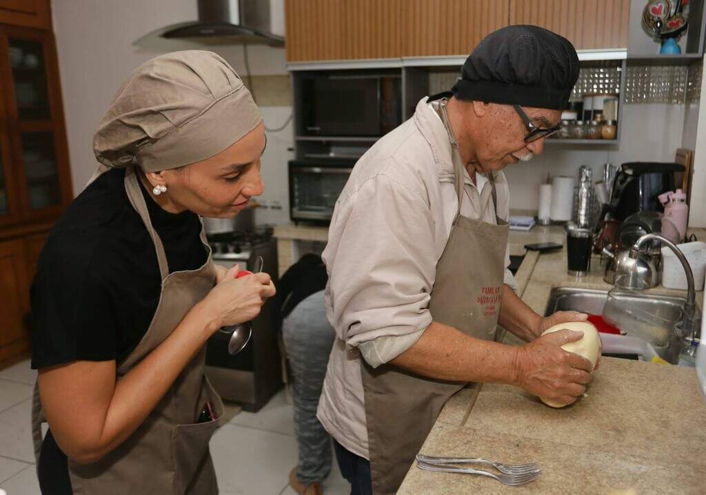 Sopa e chipa paraguaia fazem Juan voltar à ativa aos 71 anos