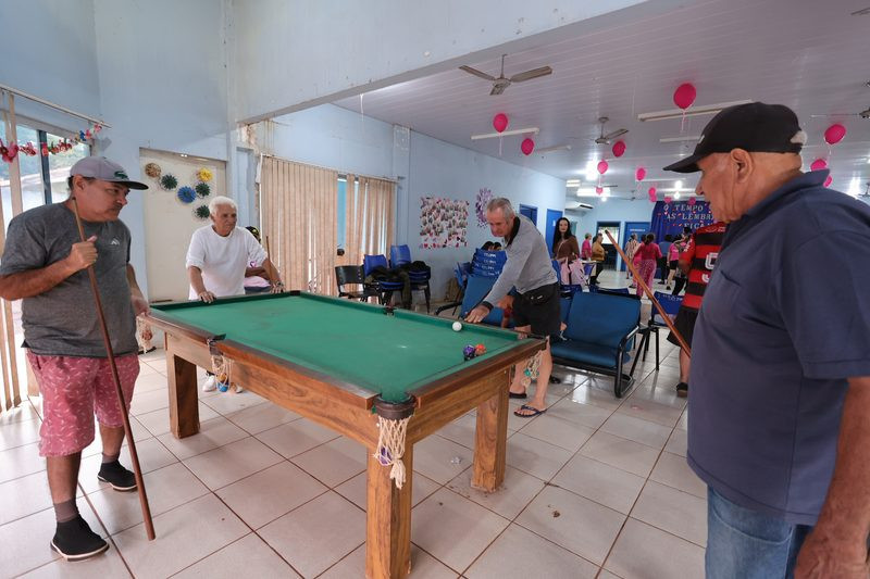 Dourados promove ação especial do Outubro Rosa e celebra o Dia da Pessoa Idosa Dourados promove ação especial do Outubro Rosa e celebra o Dia da Pessoa Idosa