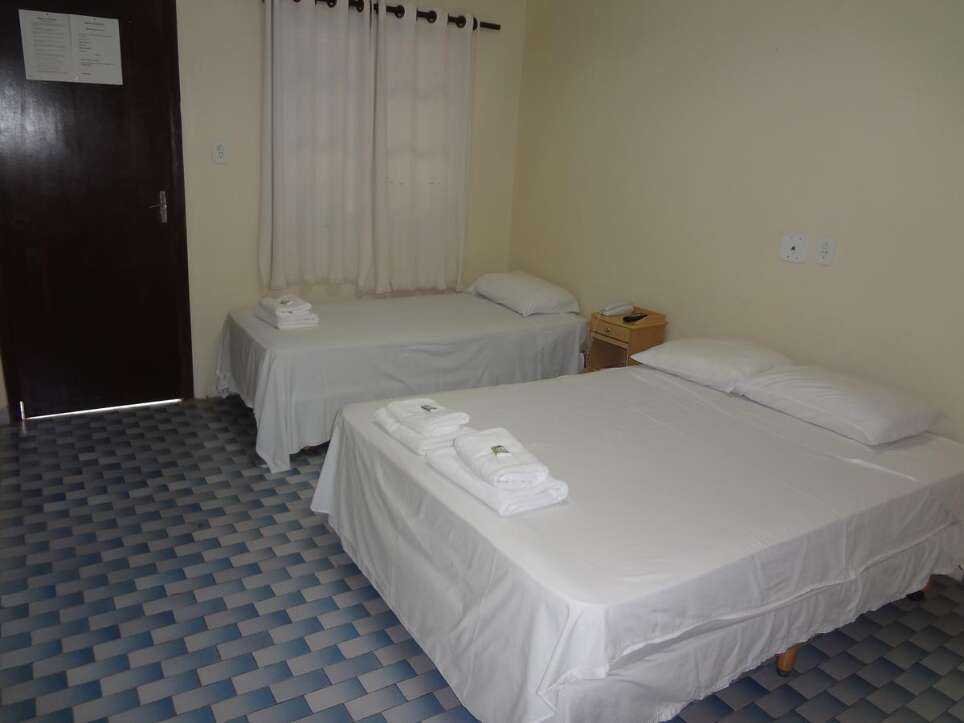 Por trás de fachada restaurada, hotel antigo esconde jardim de 72 metros