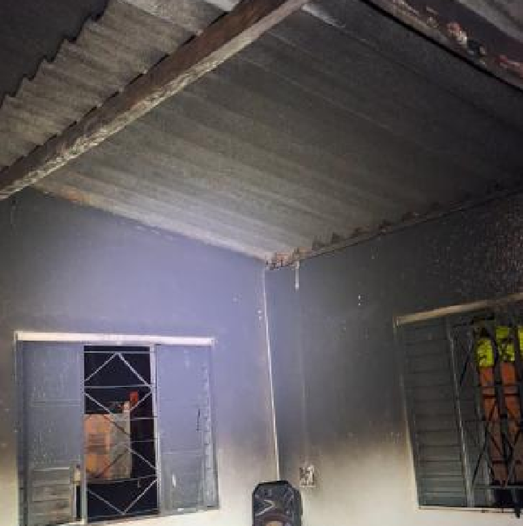 Defesa diz que mulher presa por incêndio assumiu culpa para proteger idoso