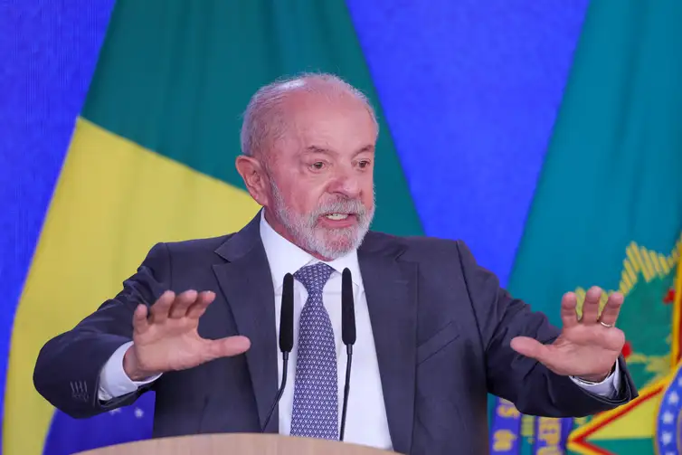 Governo anuncia perdão de dívidas e pacote de estímulo para MEIs Governo anuncia perdão de dívidas e pacote de estímulo para MEIs