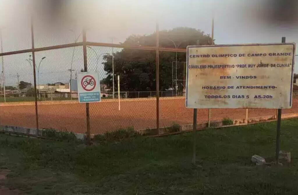 Uma hora a menos: mudança em Centro Olímpico desagrada frequentadores Uma hora a menos: mudança em Centro Olímpico desagrada frequentadores