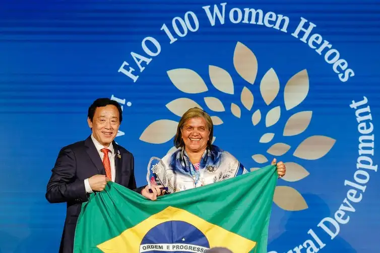 Pescadoras brasileiras recebem título de heróinas em premiação da FAO Pescadoras brasileiras recebem título de heróinas em premiação da FAO