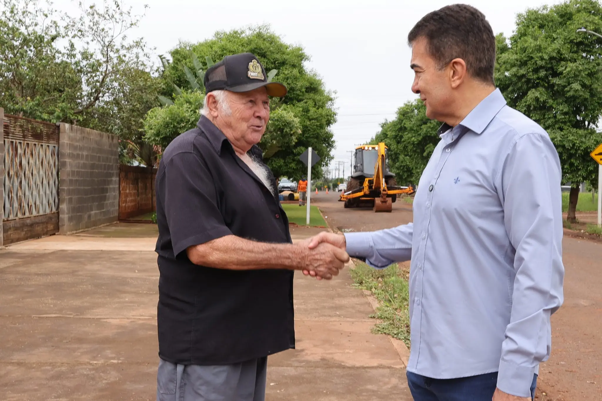 Prefeitura inicia recuperação de ruas no Terra Roxa após chuvas ampliarem buracos Prefeitura inicia recuperação de ruas no Terra Roxa após chuvas ampliarem buracos
